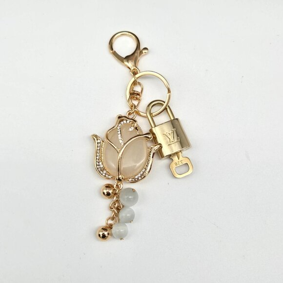 Authentic Louis Vuitton Lock & Key with unbranded Bagcharm, Keycharm, Keychain - Picture 4 of 8